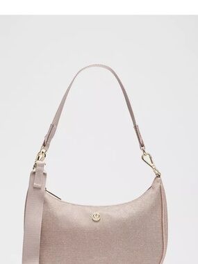 lululemon athletica City Essentials small shoulder bag (with long strap) 3L
